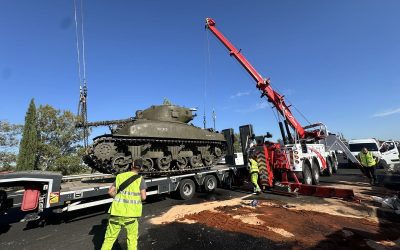 Relevage d’un char Sherman renversé sur l’autoroute A7